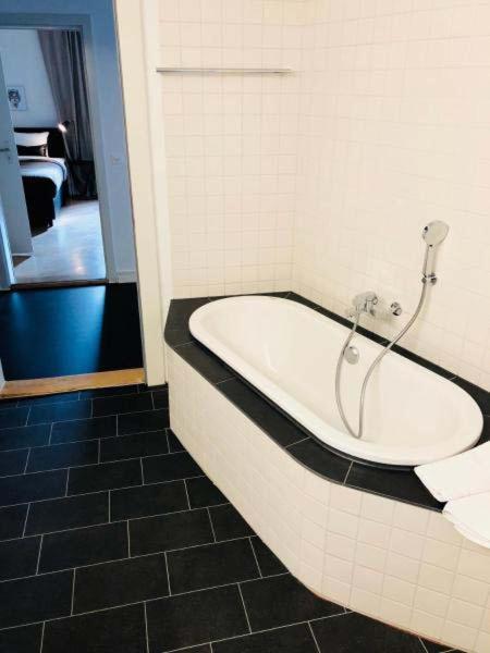 Viadukt Homestay Zurich Luaran gambar